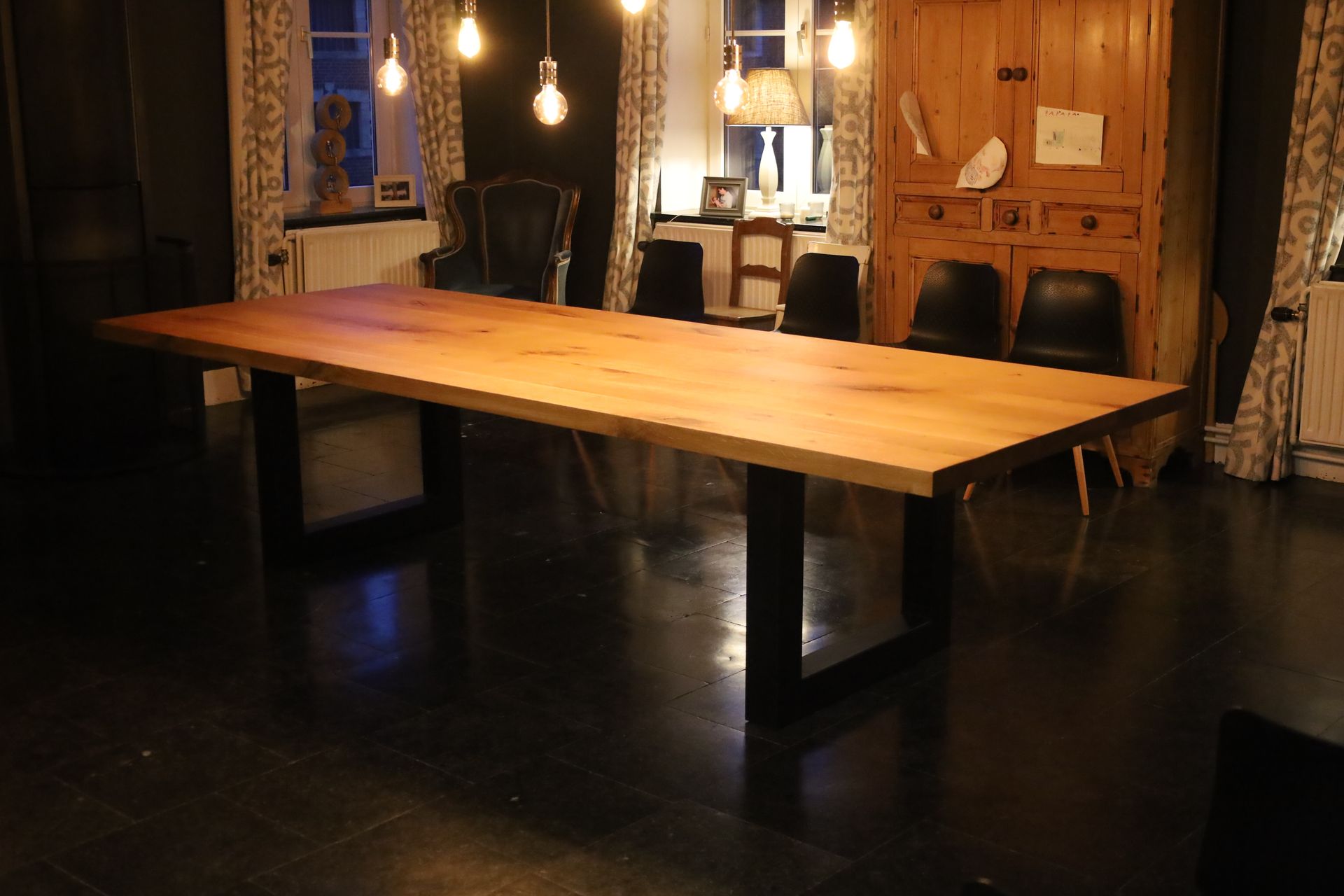 Table de salle à manger en bois